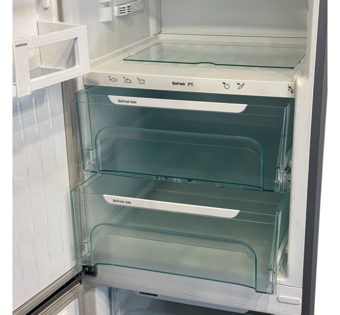 Холодильник Liebherr CBef 4805